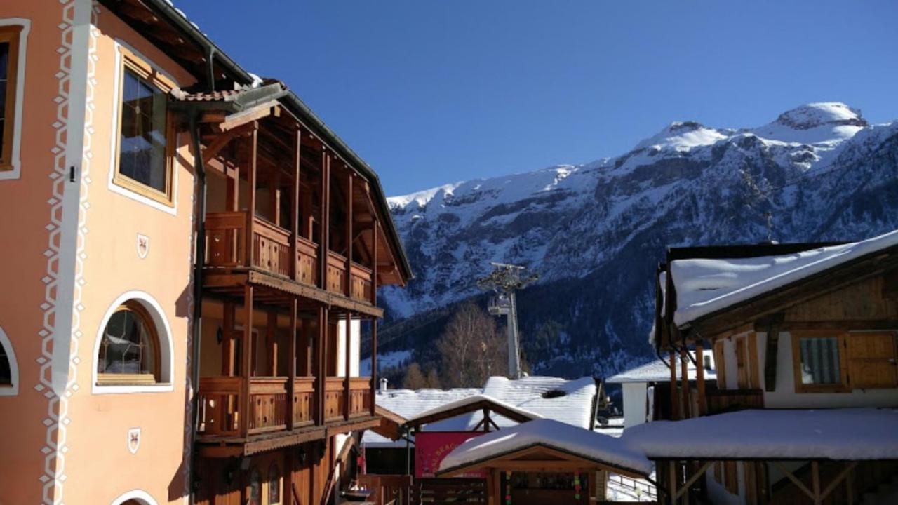 Hotel Dal Bracconiere Folgarida Exterior foto